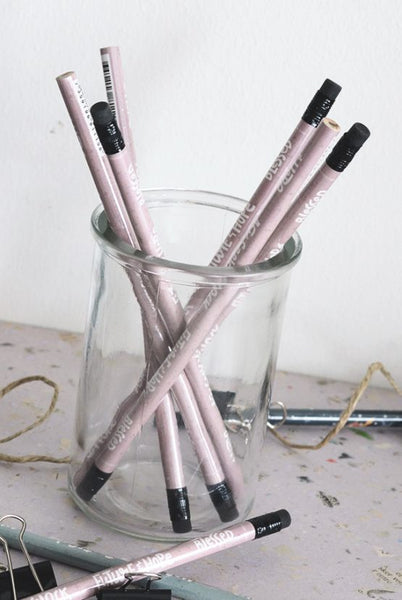 Bleistift mit schwarzem Radiergummi: HOPE, ASK, SEEK, KNOCK